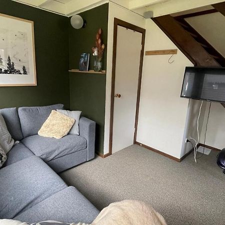 ディナー・プレーン Alpine Retreatヴィラ エクステリア 写真